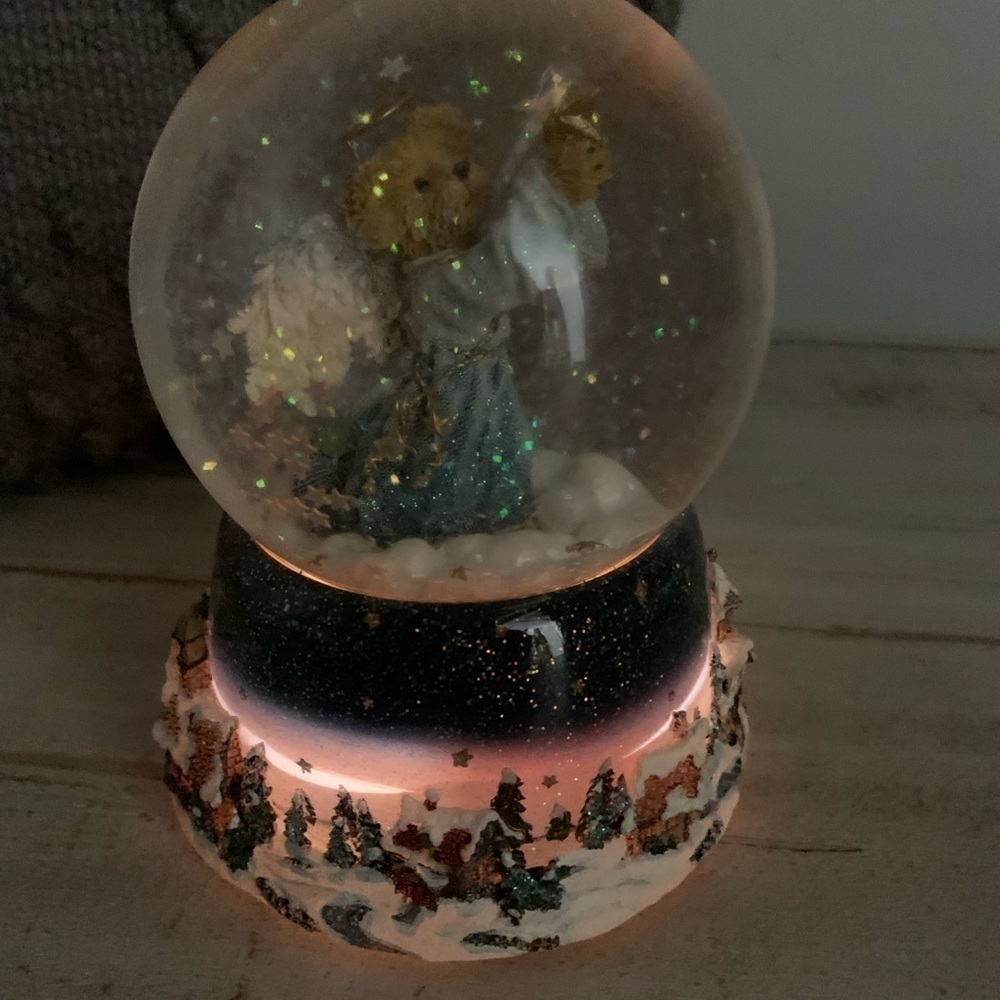 ❤️Hallmark Precious Moments Angel Bear Snow Globe - Picture 8 of 9